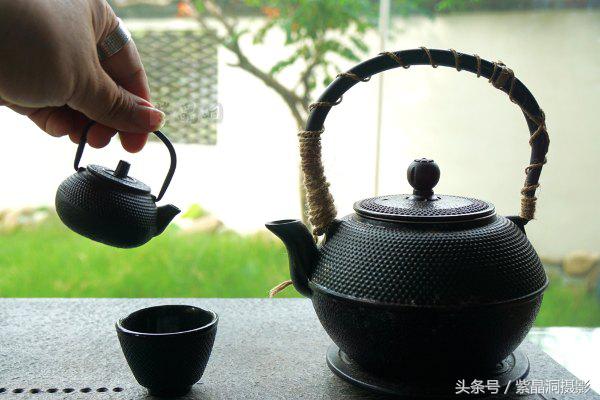 我们是谁?游客!我们做啥?木工!怎么做?打酱油!