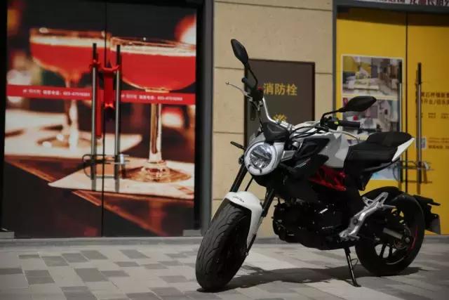 小幽灵ad125摩托评测,小幽灵ad125摩托车