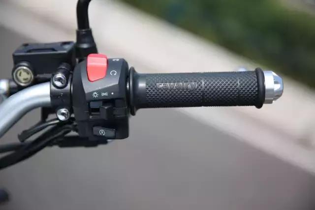 小幽灵ad125摩托评测,小幽灵ad125摩托车