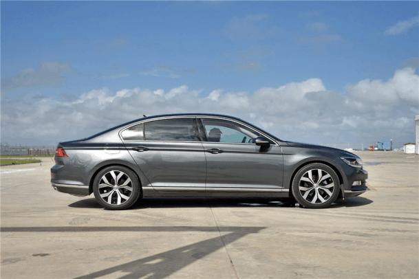 迈腾对比新款帕萨特,新款迈腾帕萨特对比