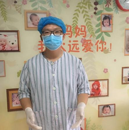 孕39周胎儿在宫内头位姿势图片,35周头位宝宝在肚子里的姿势