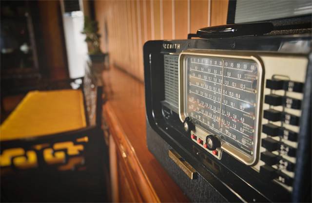 一代人的回忆女声,回忆听收音机的时光