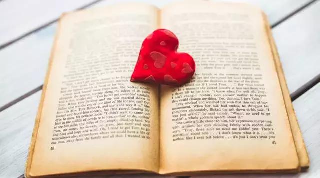 芒格人类错误认知倾向,芒格谈人性的视频