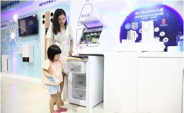 中怡康:海尔冷柜1-7月份额37.21%持续位居行业第1