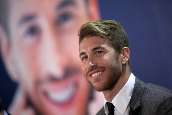 足坛十大防守集锦孙继海,当今足坛十大防守型中锋