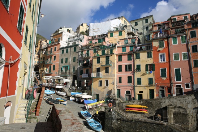 浜氬緱閲屼簹娴峰哺鏃呮父,浜氬痉閲屼簹灏忛晣娴疯竟