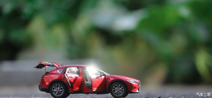 新款马自达cx-4车模型,马自达cx-4后备箱细节图