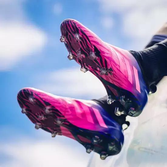 迷妹们都爱买爱豆代言的产品表忠心，这双暂时买不到的鞋先来了解