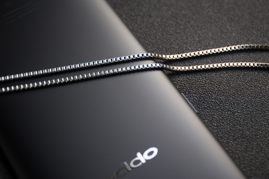 oppor11已成17年爆款产品,为什么oppo就被称为厂妹