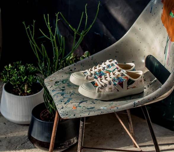 帆布鞋也能穿出女王风范,帆布鞋也能穿出高级感