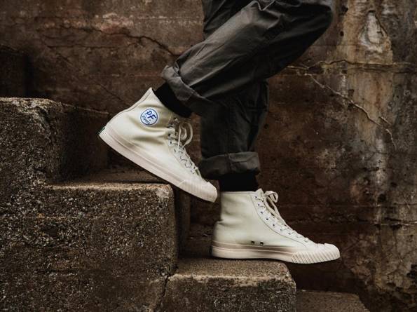 帆布鞋也能穿出女王风范,帆布鞋也能穿出高级感