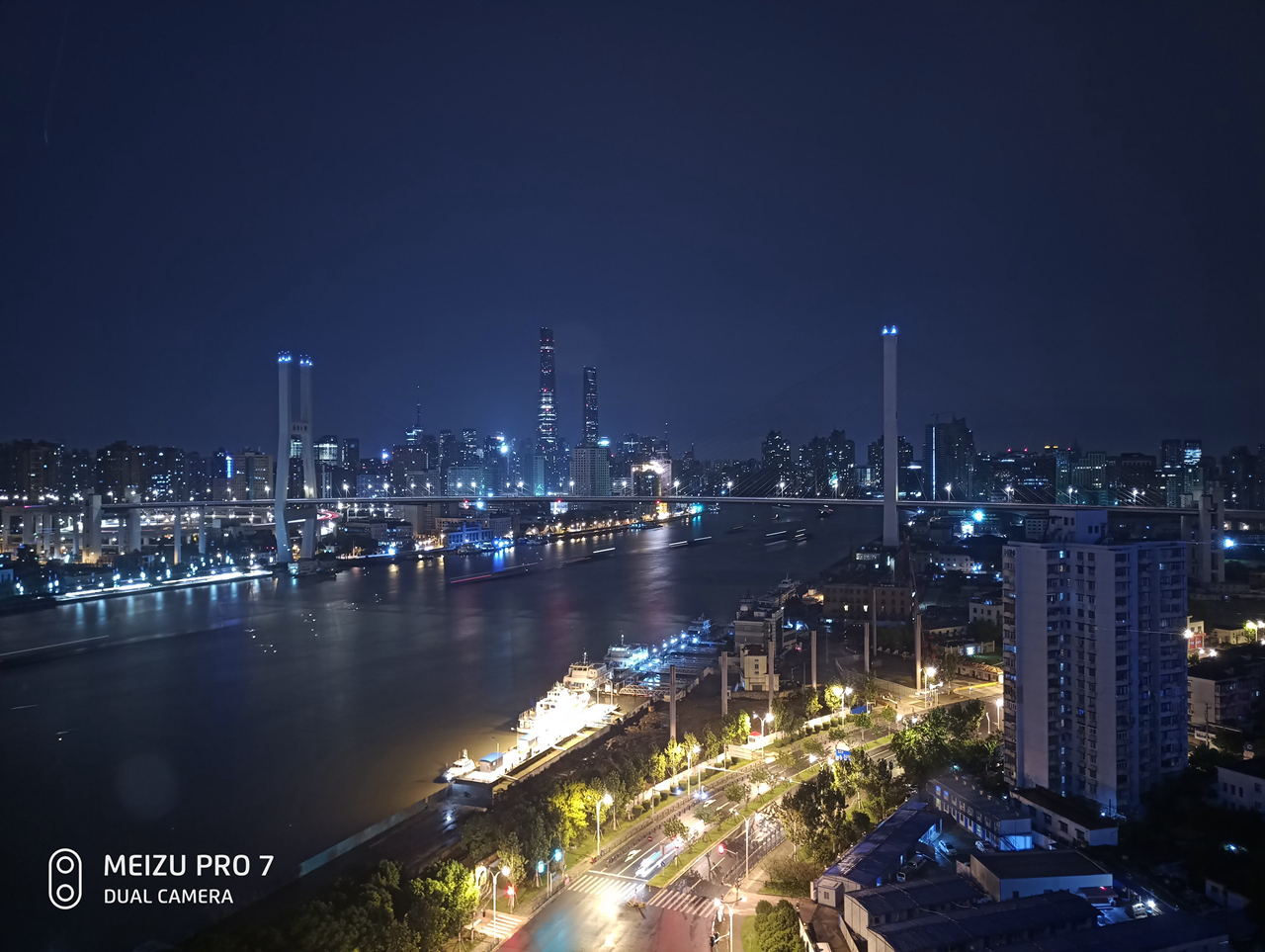 创新还是噱头？魅族PRO7究竟是一款怎样的手机？