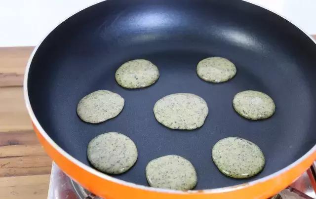 自制黑芝麻虾皮粉,黑芝麻粉怎么吃补钙好