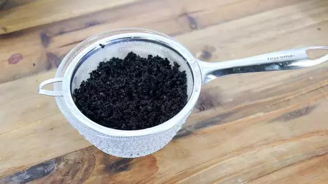 自制黑芝麻虾皮粉,黑芝麻粉怎么吃补钙好