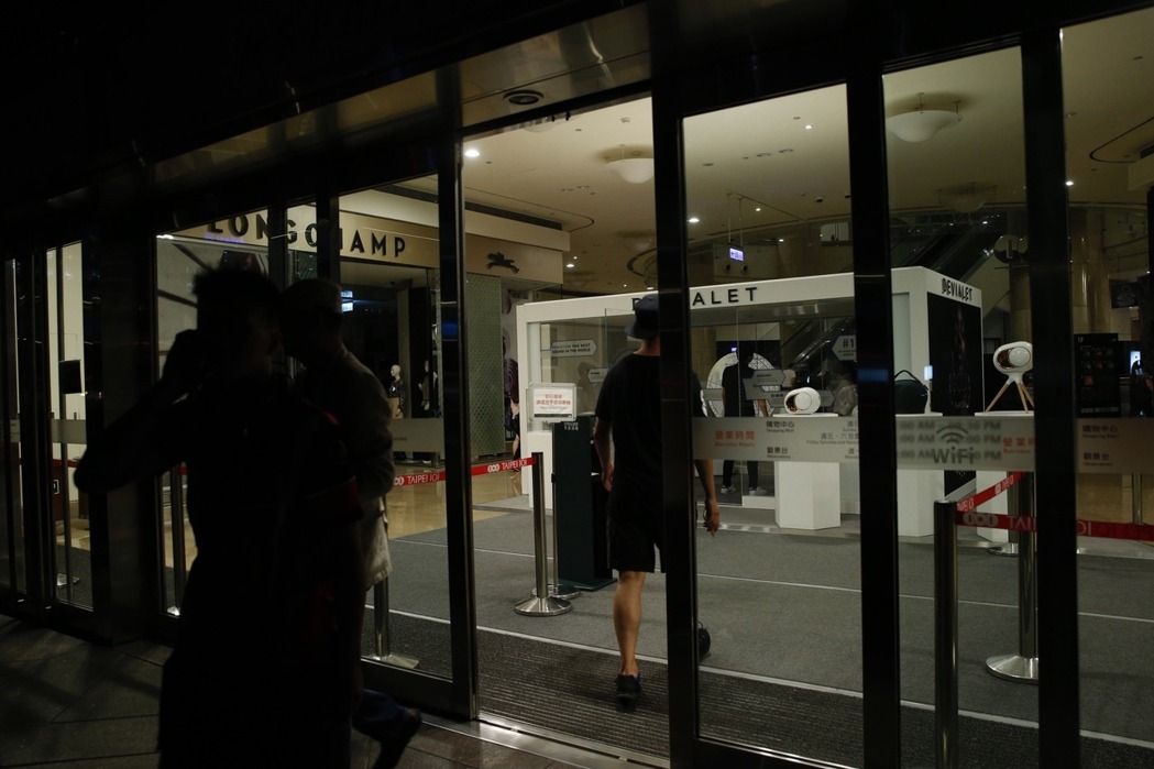 全台大停电!用爱发电?用心诈骗!蔡英文点亮台湾?点,亮!