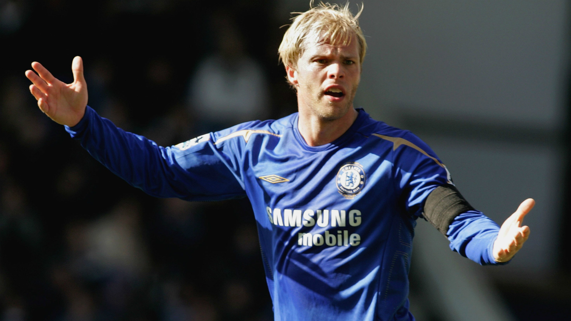 足坛十大防守集锦孙继海,当今足坛十大防守型中锋