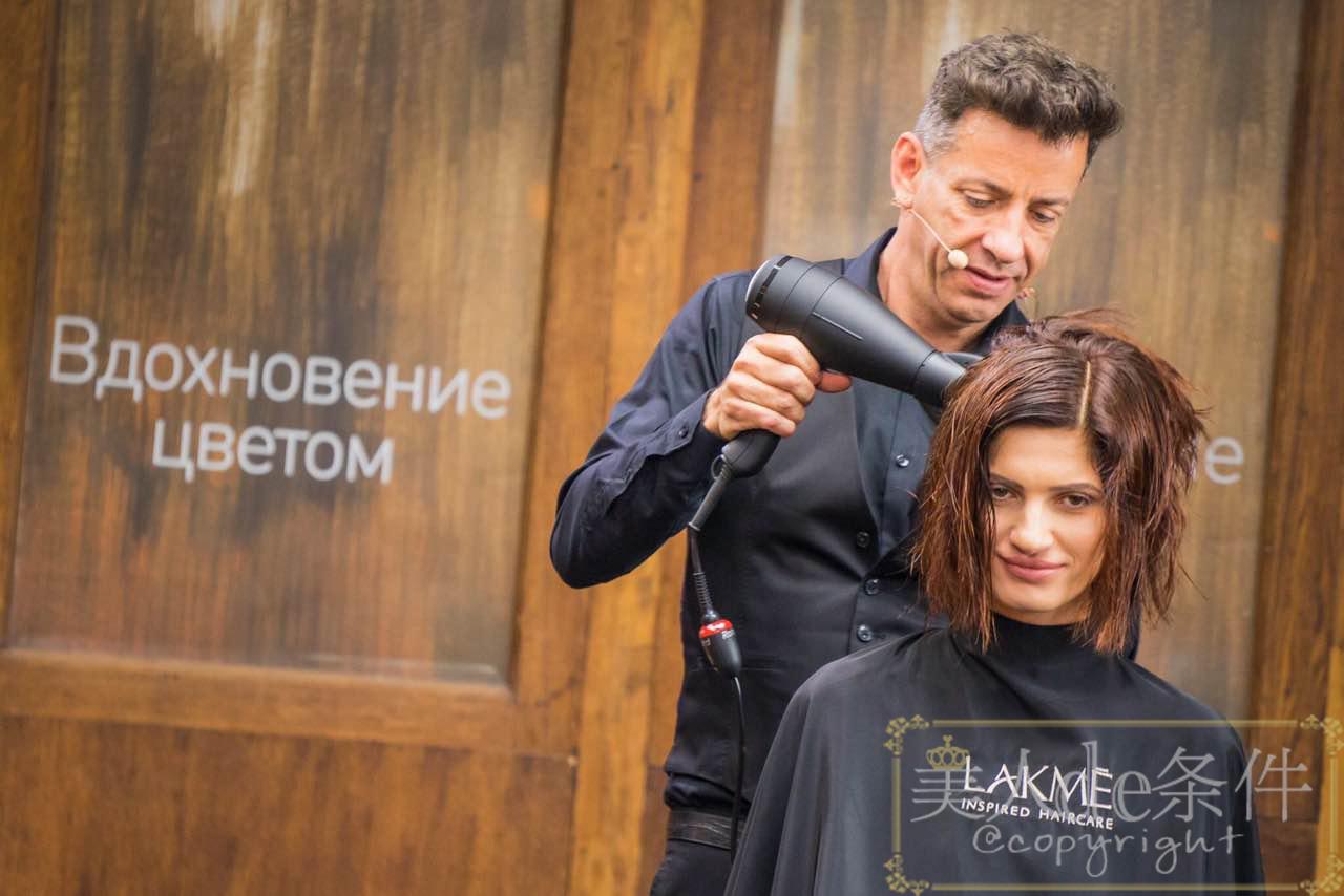 赵薇新发型蓝色,赵薇中餐厅后还有作品吗