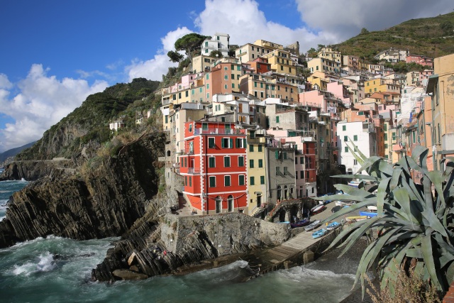 浜氬緱閲屼簹娴峰哺鏃呮父,浜氬痉閲屼簹灏忛晣娴疯竟