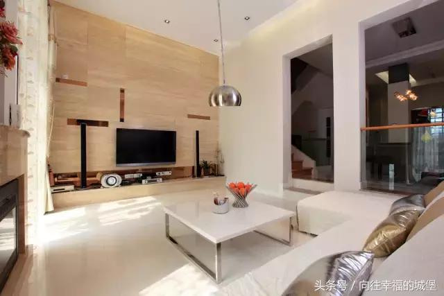 可以放在客厅的多功能储物柜,客厅收纳储物柜内部格局