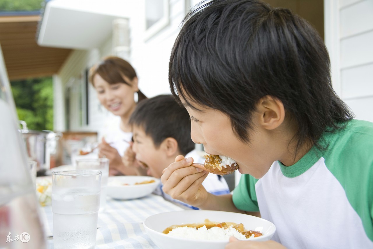孩子超高超重，原来是妈妈的食谱安排太丰富，很简单快做给宝宝吃