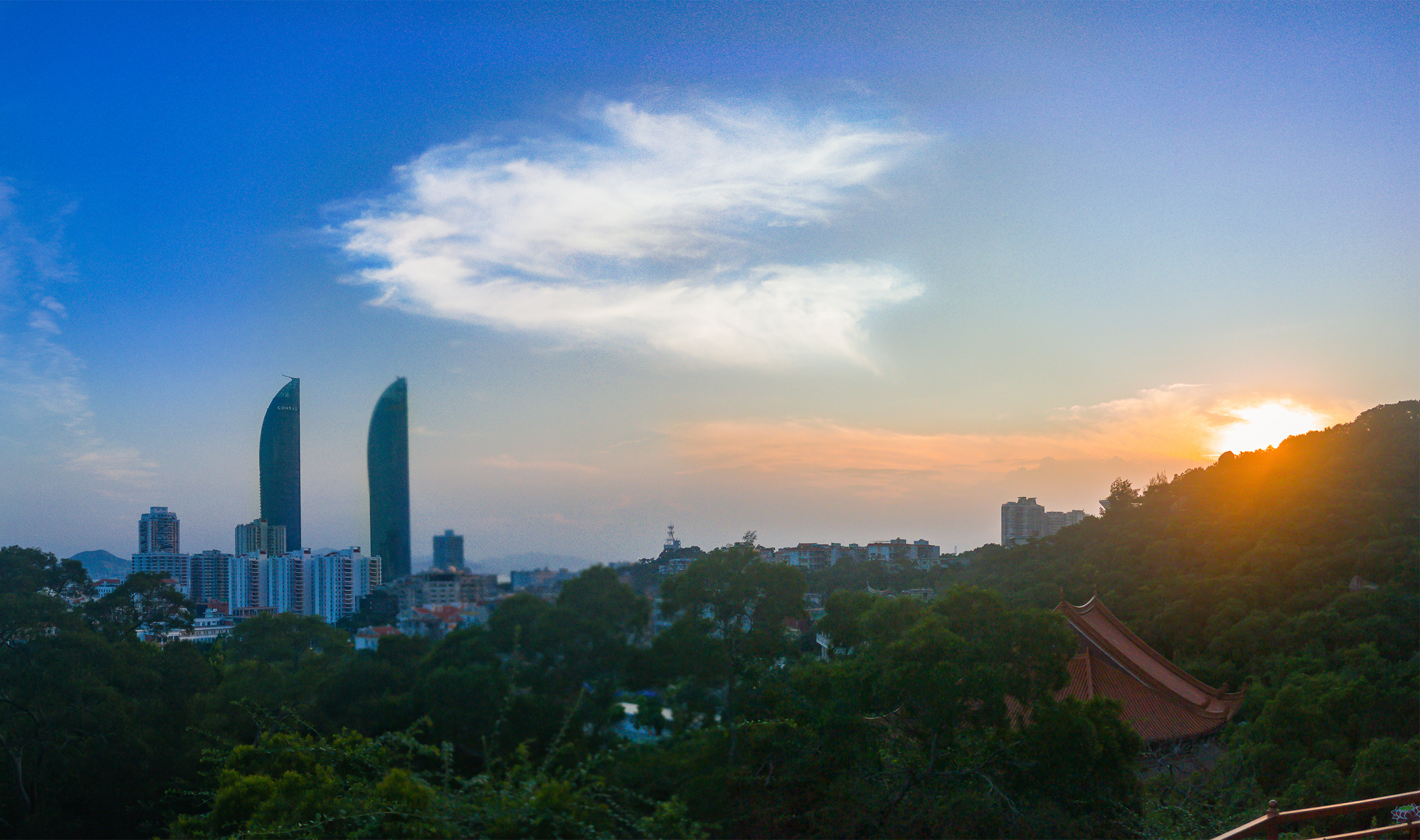 手机旅拍:厦门大学南门外的南普陀寺