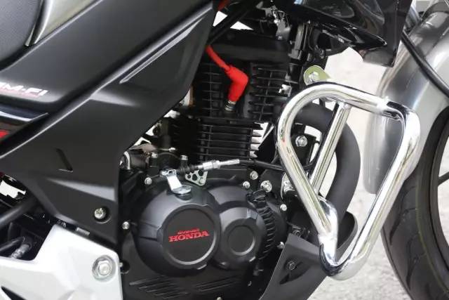 五羊本田猛鸷cb190x有时钟显示吗,猛鸷190对比新大洲本田cb190x