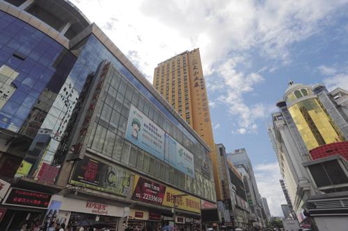 芦淞服饰产业破千亿,千亿产业集群雏形