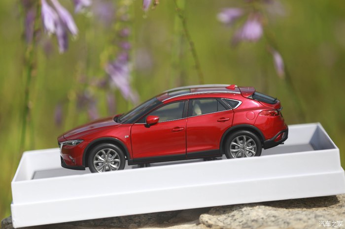 新款马自达cx-4车模型,马自达cx-4后备箱细节图