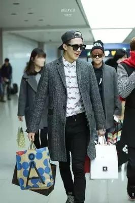 有钱了有钱了，我都不知道怎么花！此处应该艾特EXO