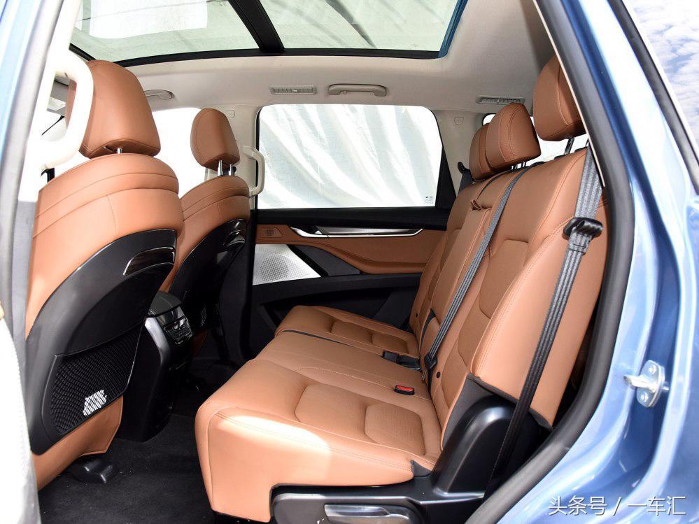 面对这车长城不淡定了:就是皮卡换个壳,谁给的胆卖20多万!