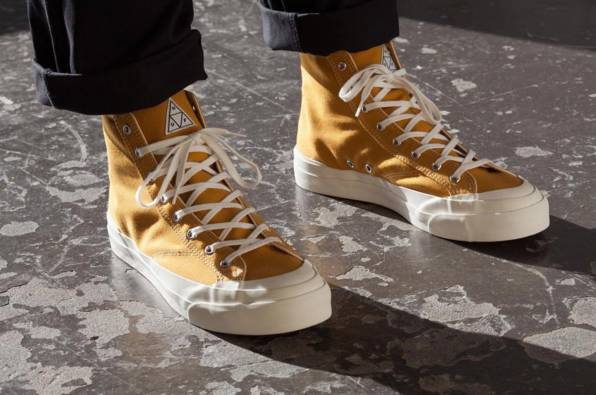 帆布鞋也能穿出女王风范,帆布鞋也能穿出高级感