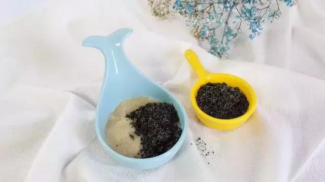 自制黑芝麻虾皮粉,黑芝麻粉怎么吃补钙好