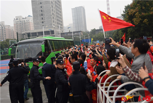 西安圣朱雀比赛,中国专业足球球场巡礼