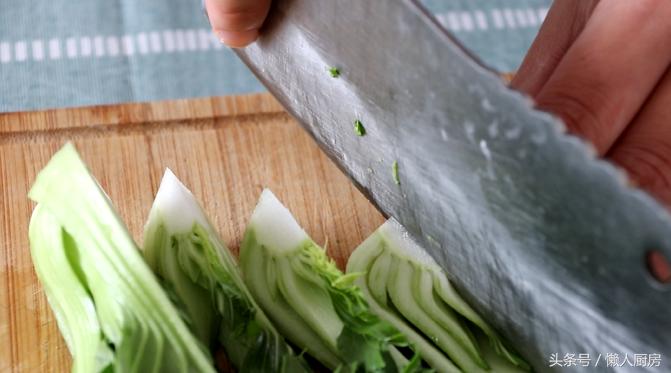 教你做一碗油泼辣子面,教你做油泼面的方法