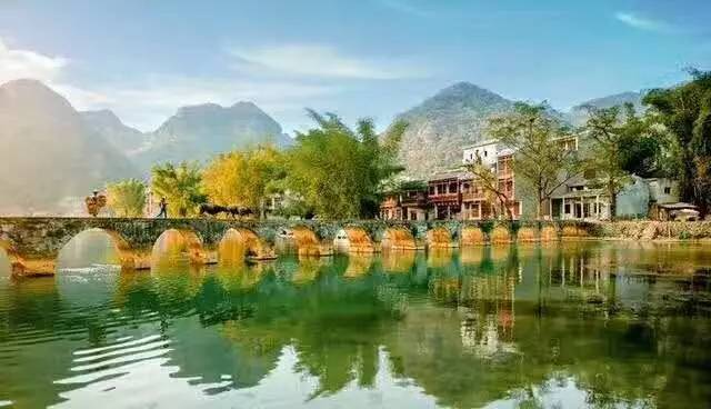 词风雅韵-冯振宇｜十里荷塘菡萏香一河碧水秀波光