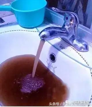 自来水管不清理的危害视频,家里的自来水管真的需要清洗吗