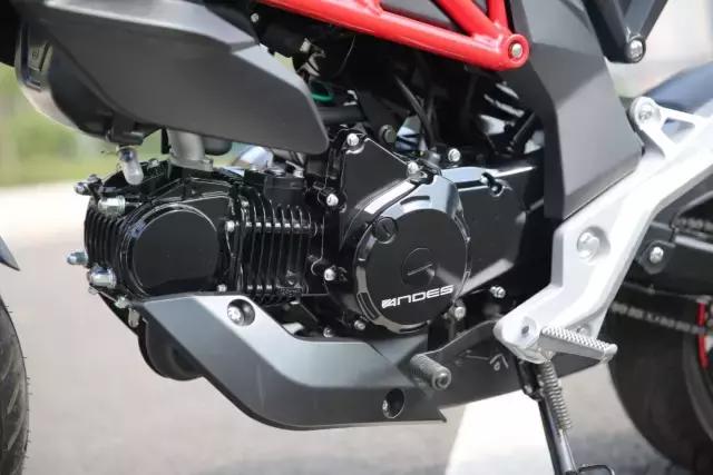 小幽灵ad125摩托评测,小幽灵ad125摩托车