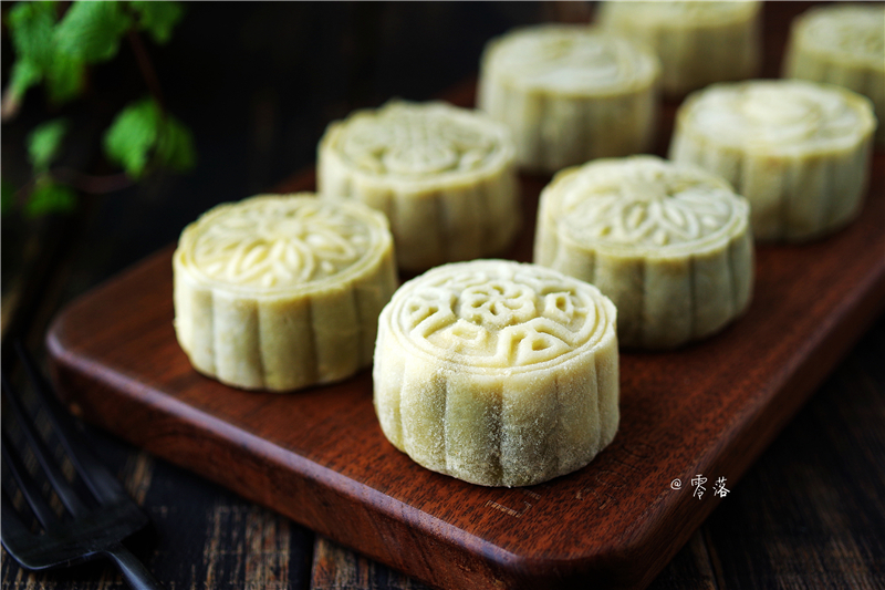流心月饼的流心馅怎样冰冻才会硬,月饼怎么做简单又好吃又漂亮