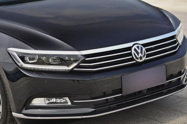 迈腾对比新款帕萨特,新款迈腾帕萨特对比