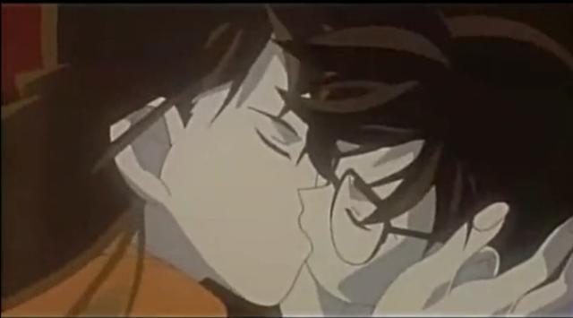 柯南被抱过多少次,柯南被抱了几次