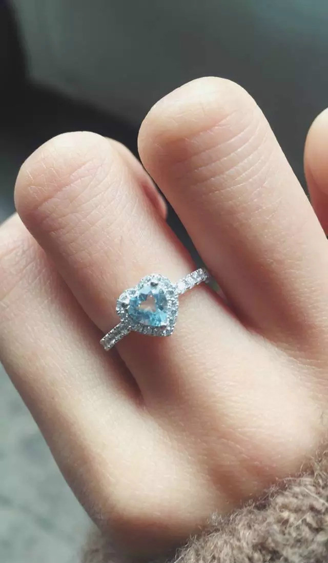 我是让你看项链,不是胸……