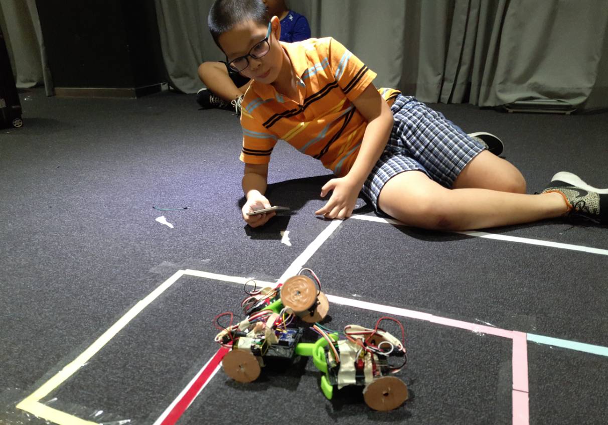 闭门造车主题营回顾——创我所想，看孩子们如何创造智能机器人！