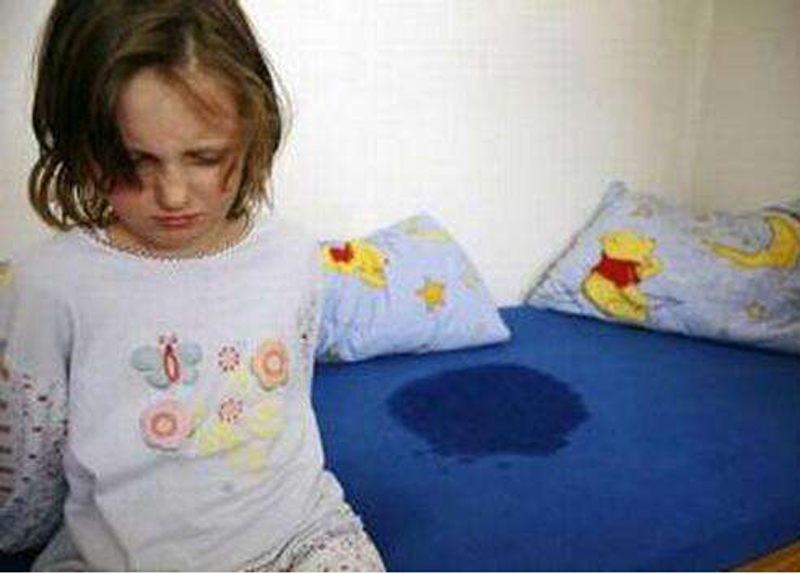 孩子都五岁了，还尿床？我有办法帮你解决哦