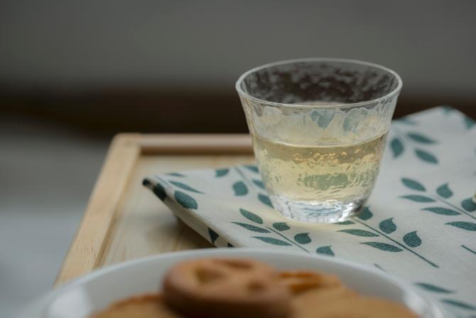 制茶工艺晒青,制茶工艺之摊青与萎凋的区别