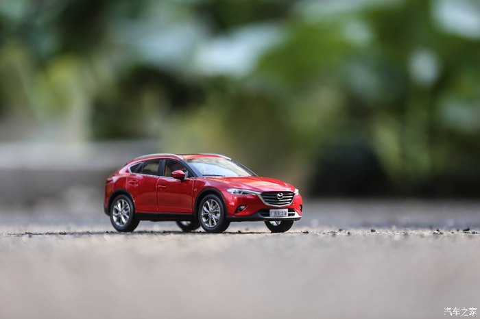 新款马自达cx-4车模型,马自达cx-4后备箱细节图