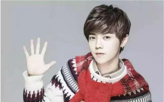 鹿晗2018足球比赛现场喊鹿晗,鹿晗参加的足球比赛