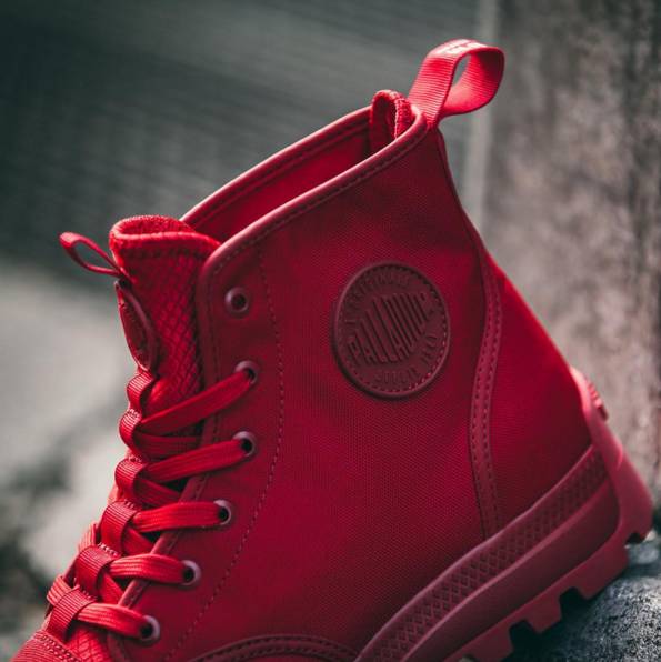 帆布鞋也能穿出女王风范,帆布鞋也能穿出高级感