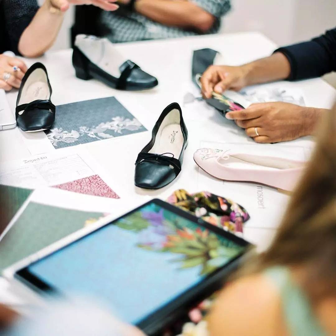 赵丽颖和杨幂白西装,别人家的男友