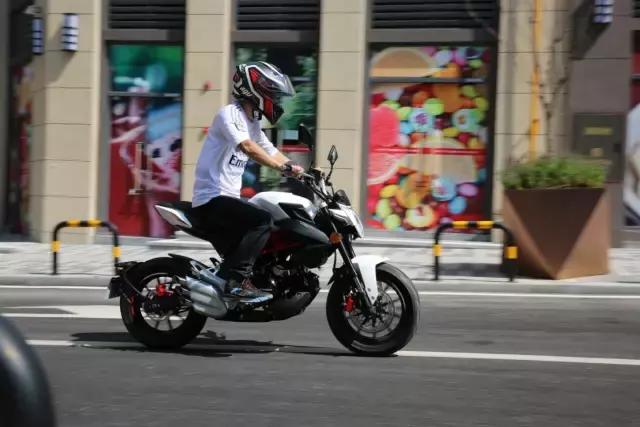 小幽灵ad125摩托评测,小幽灵ad125摩托车