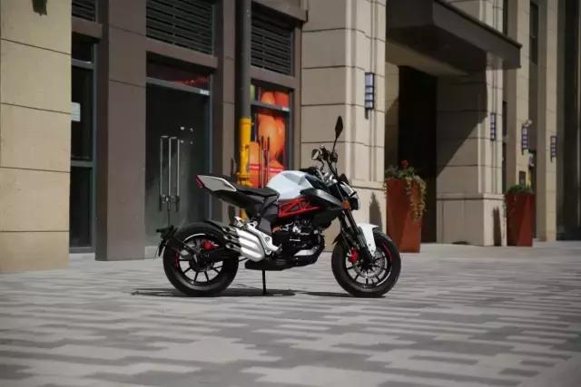 小幽灵ad125摩托评测,小幽灵ad125摩托车